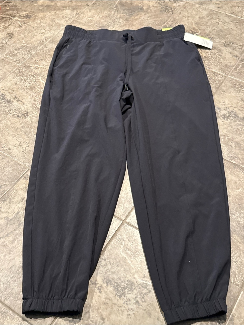 Women’s all in motion Active light woven jogger